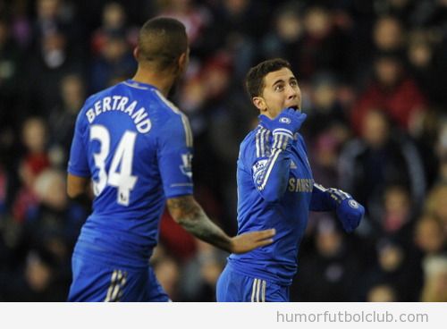 Eden Hazard, futbolista del Chelsea, sorprendido en la celebración de su golazo Stoke