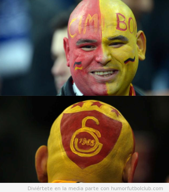 Aficionado calvo del Galatasaray con la cara pintada vs Schalke