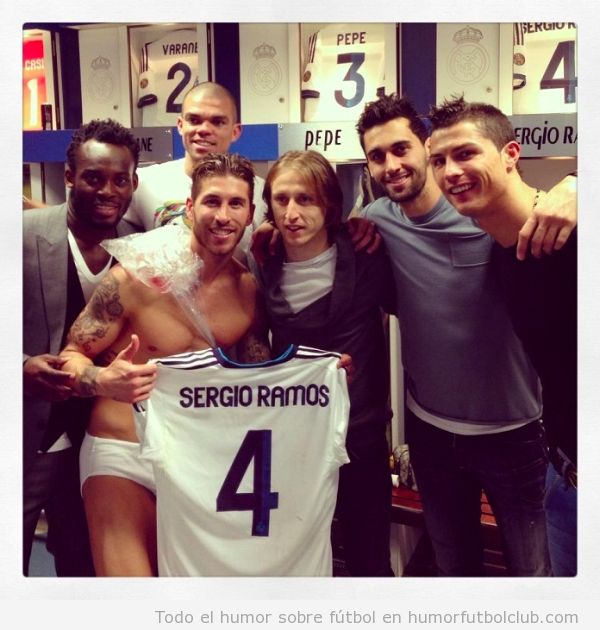 Sergio Ramos celebra la victoria ante el Barça en calzoncillos