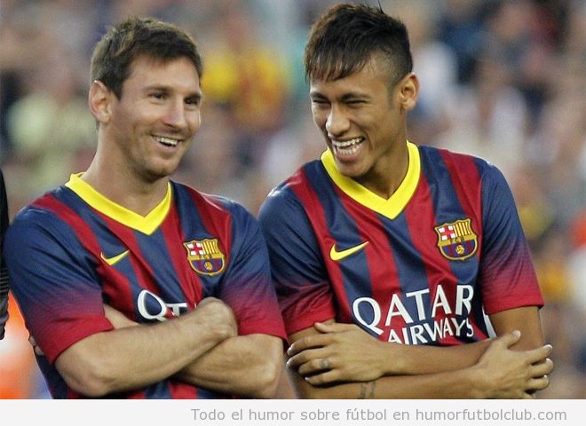 Imagen graciosa de Neymar y Messi con los brazos cruzados