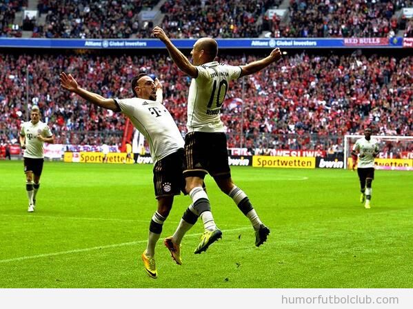 Foto de la divertida celebración de gol entre Robben y Ribéry