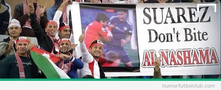 Pancarta divertida de los fans de Jordania para Luis Suárez