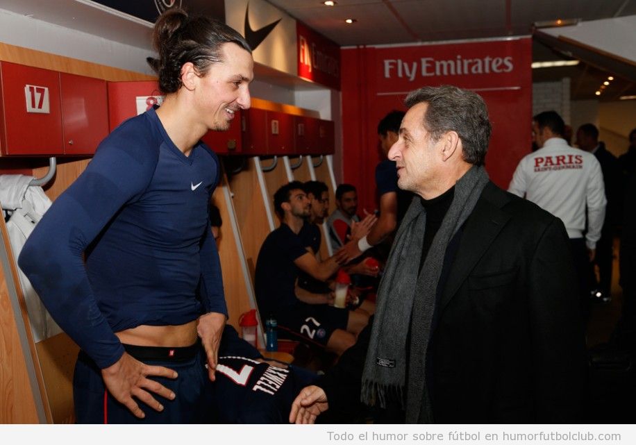 Ibrahimovic y Sarkozy en los vestuarios del PSG