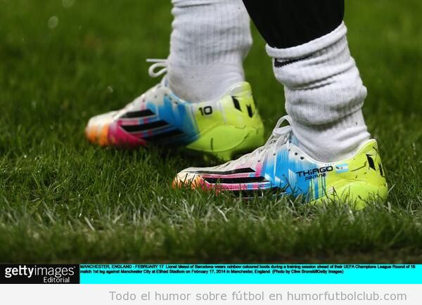Foto de las nuevas botas de colorines de Messi