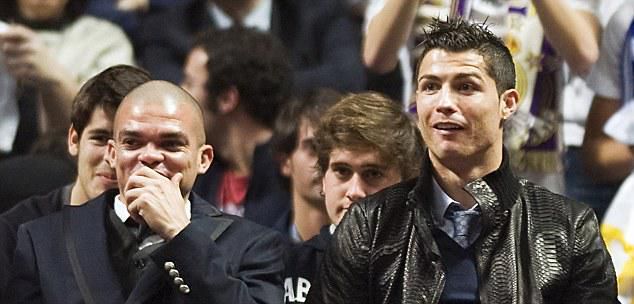 Foto graciosa Pepe y Cristiano Ronaldo riéndose
