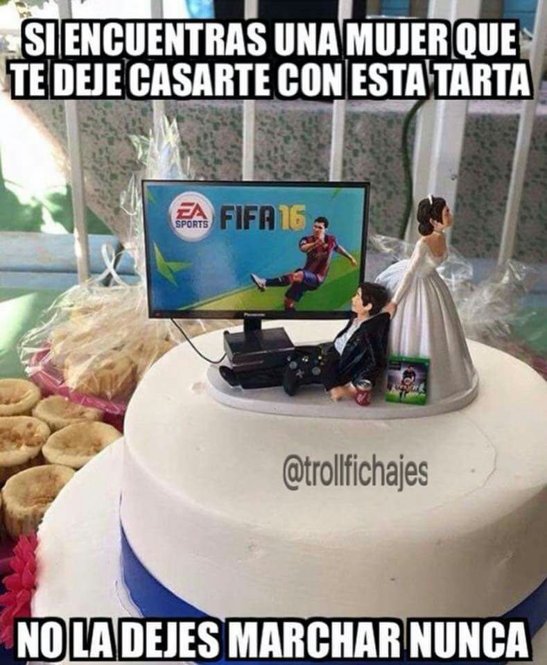 Meme gracioso tarta boda videojuego FIFA 16