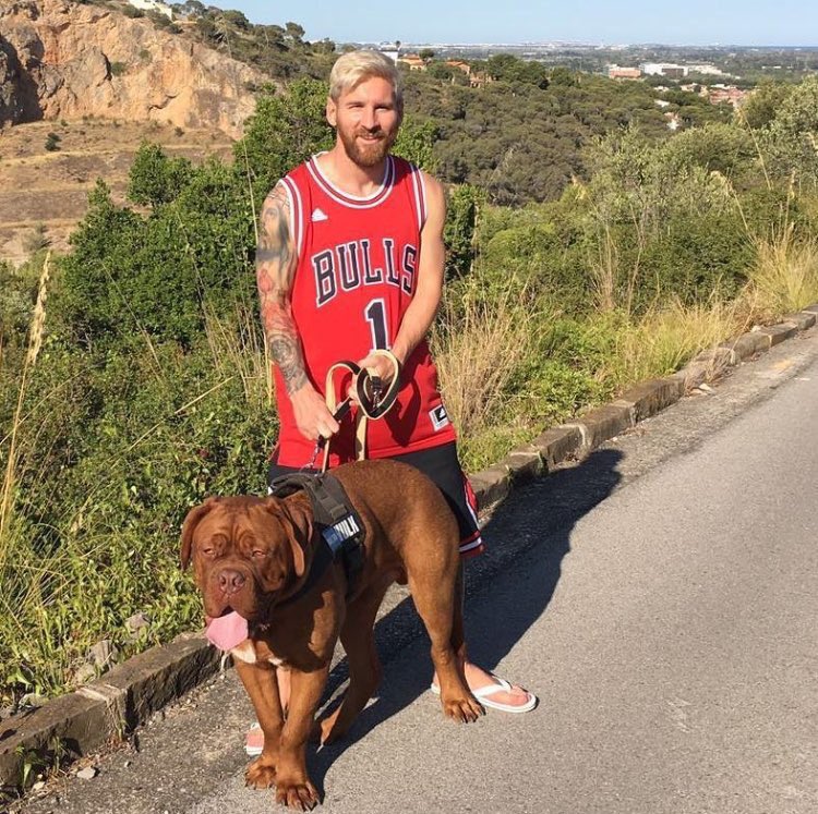 Fotos curiosas evolución Messi y su perro en 9 meses 3