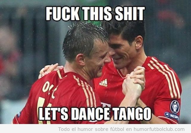 Futbolistas del liverpool bailan tango