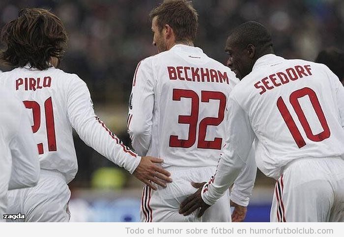 Pirlo y Seedorf tocándole el culo a Beckham