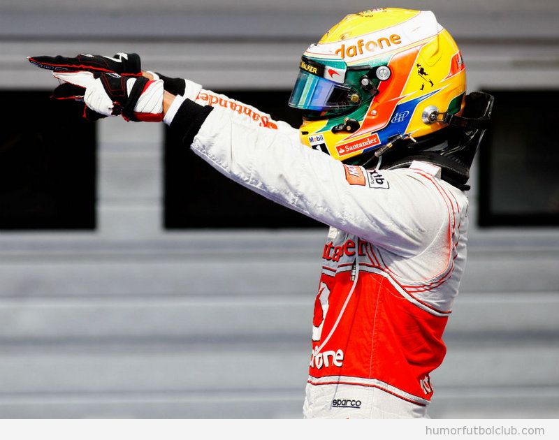 Hamilton celebra su victoria en el Gran Premio Hungría F1 2012