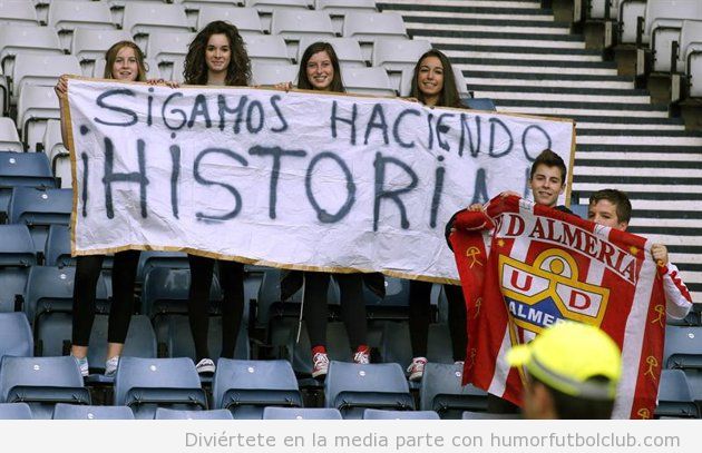 Grupo de chicas aficionadas de España en los Juegos Olímpicos Londres 2012 "sigamos haciendo historia"