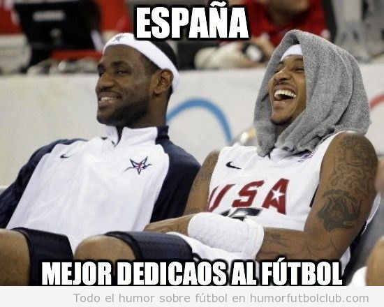 Jugadores de la selección de basket de Estados Unidos riéndose antes del partido contra España en el previo de Juegos Olímpicos 2012