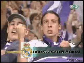 Gif curioso de un aficionado del Real Madrid celebrando un gol