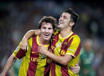 Foto Photoshopeada de Messi y Villa con la segunda camiseta del Barça inspirada en la Senyera de Catalunya