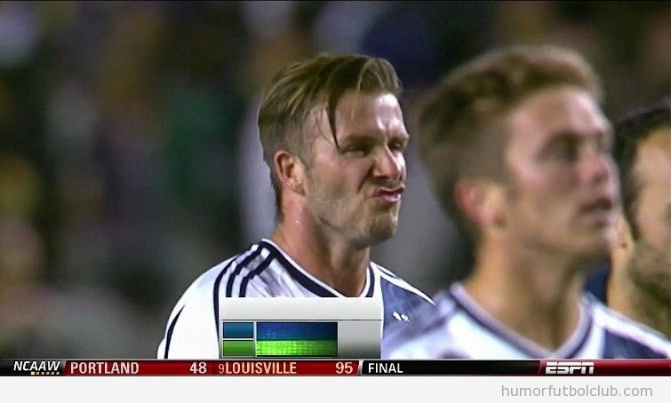 David Beckham haciendo una mueca con la cara está feo