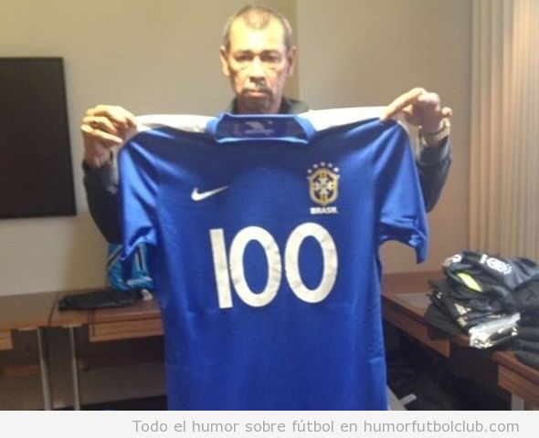 Camiseta especial en el Brasil Inglaterra, Ronaldinho 100 partidos