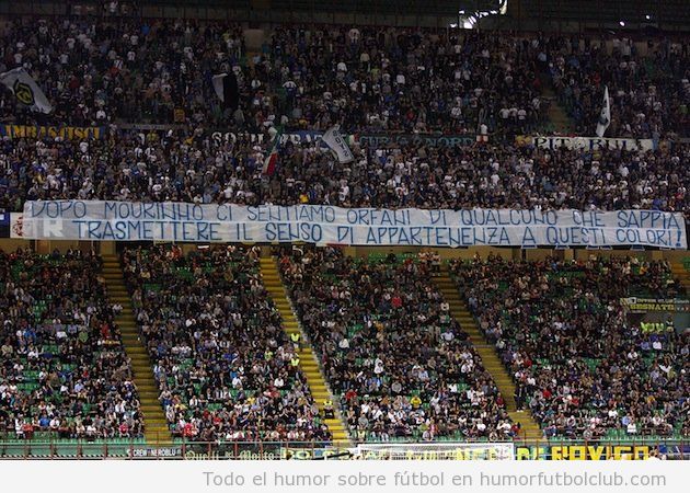 Pancarta de los aficionados del Inter Milan a favor de Mourinho