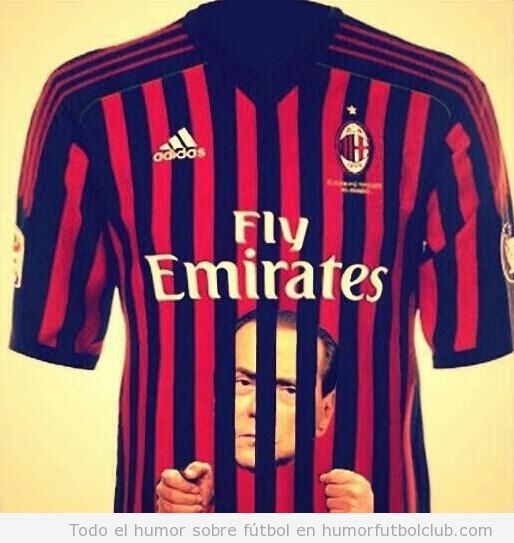 Fotomontaje gracioso, la camiseta del AC Milan con las rayas como rejas de cárcel para Berlusconi