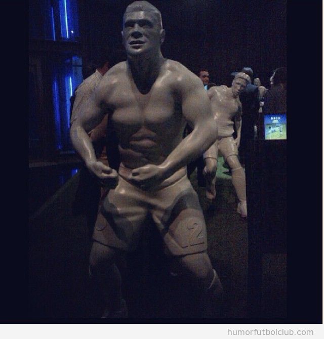 El museo del FC Porto hace una escultura del futbolista Hulk