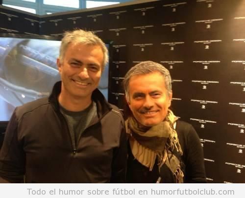 Fotos graciosas, Mourinho posa en una foto con un niño con máscara de Mourinho