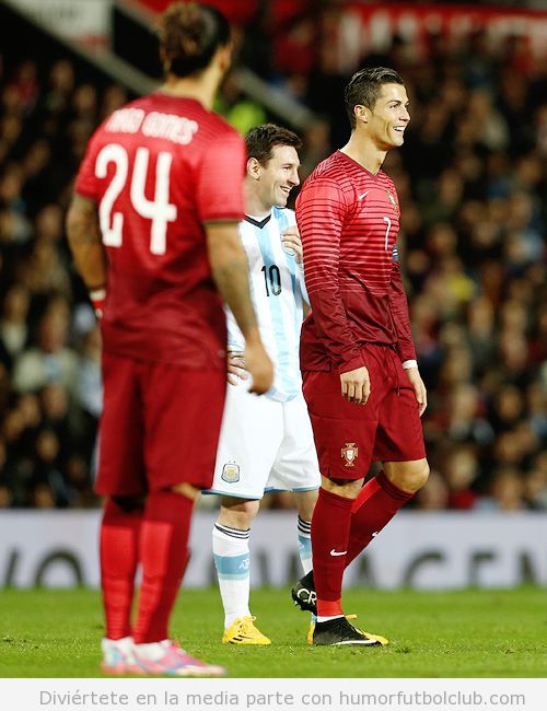 Cristiano Ronaldo y Messi riéndose en el Argentina Portugal
