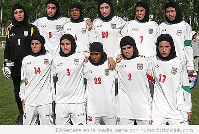 Selección femenina fútbol Irán con hombres infiltrados