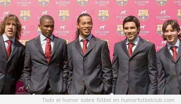 foto antigua jugadores Barça traje elegate