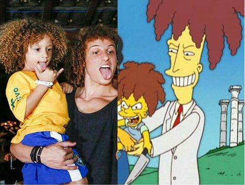 David Luiz y un niño, parecido razonable con Actor Secundario Bob y su hijo