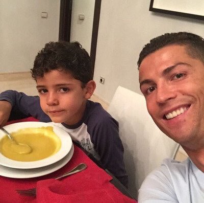 Fotos graciosas de Cristiano Ronaldo con su hijo